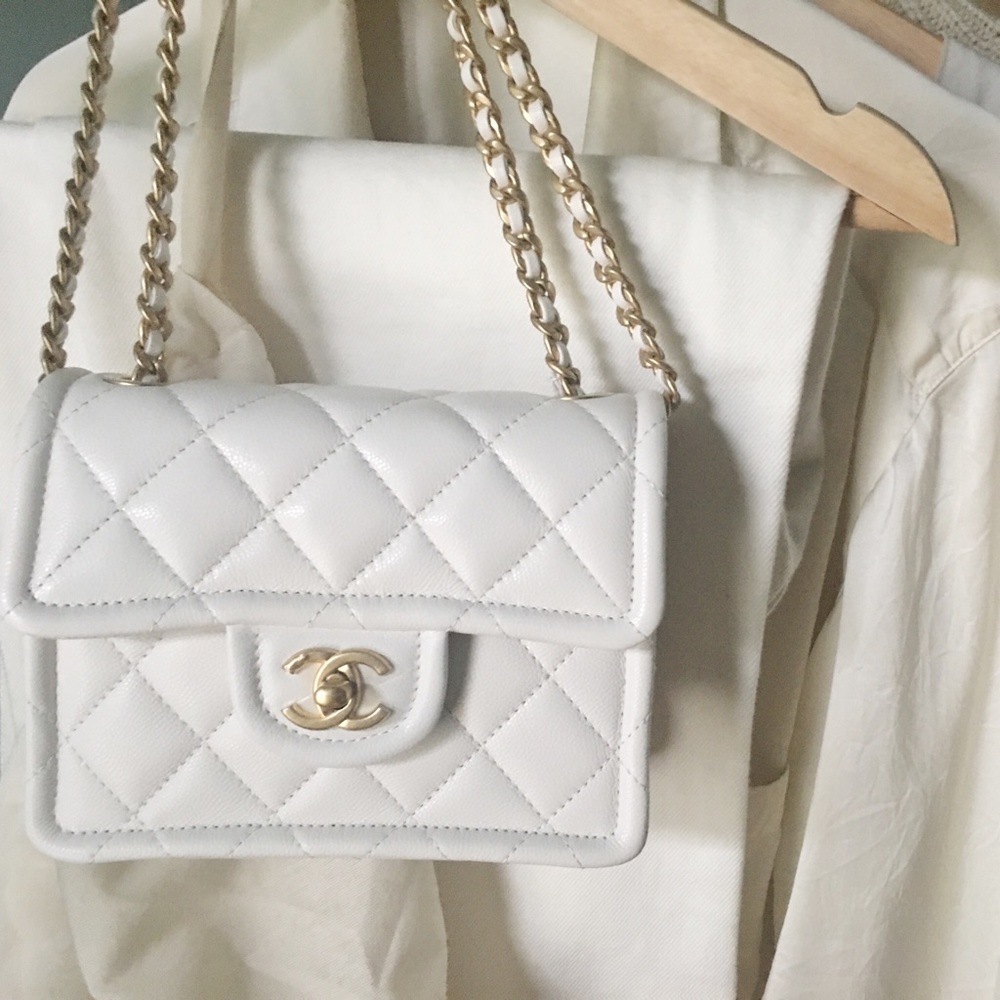 Chanel Caviar Classic Flap - Picture 8 of 17